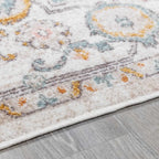 Traditional Area Rug in a Multicolor Palette, Machine Woven