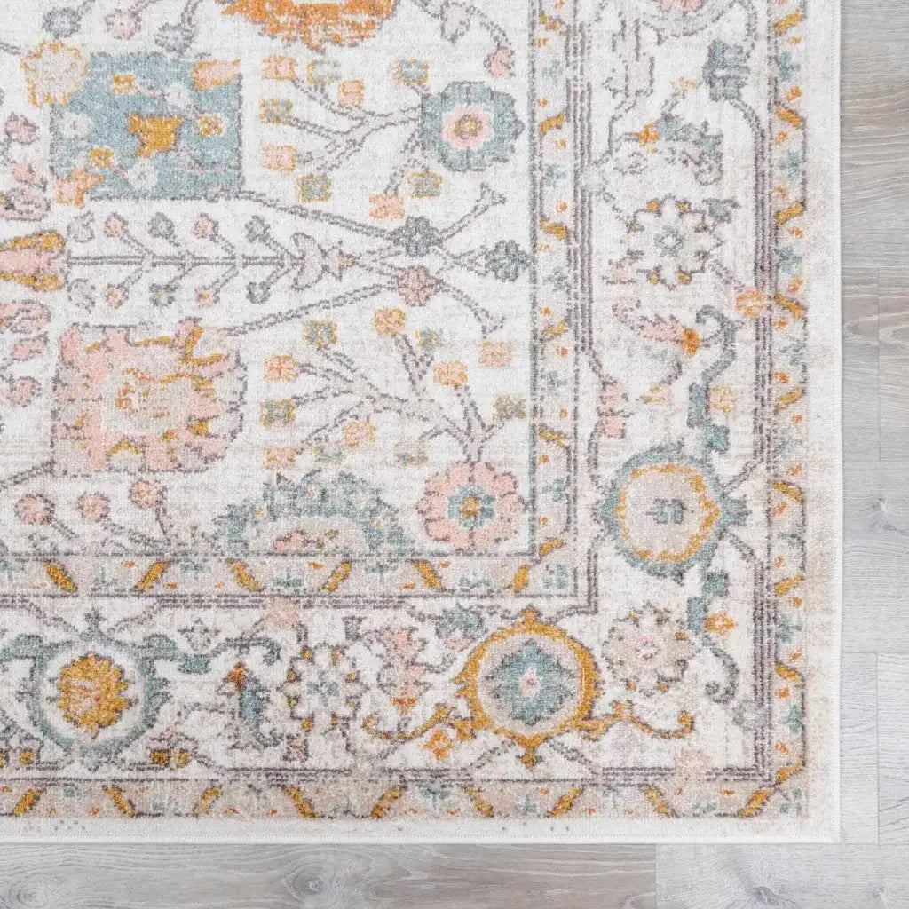 Traditional Area Rug in a Multicolor Palette, Machine Woven