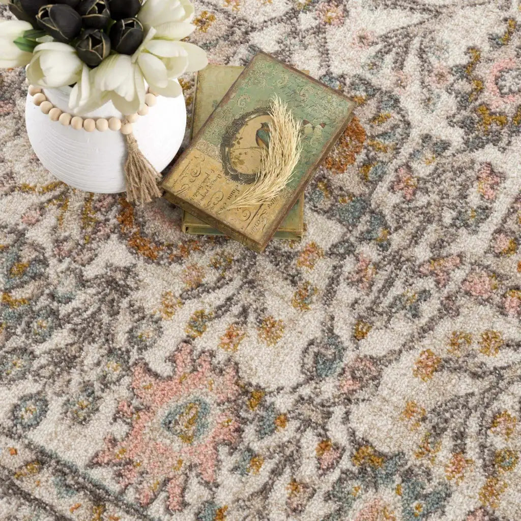 Traditional Area Rug in a Multicolor Palette, Machine Woven