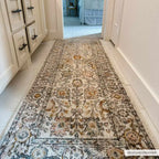 Traditional Area Rug in a Multicolor Palette, Machine Woven