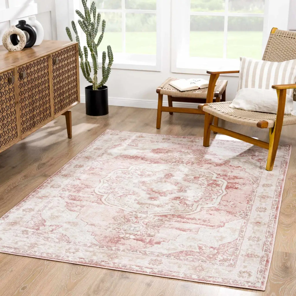 Traditional Area Rug in Pale Pink and Cream, Machine-Woven