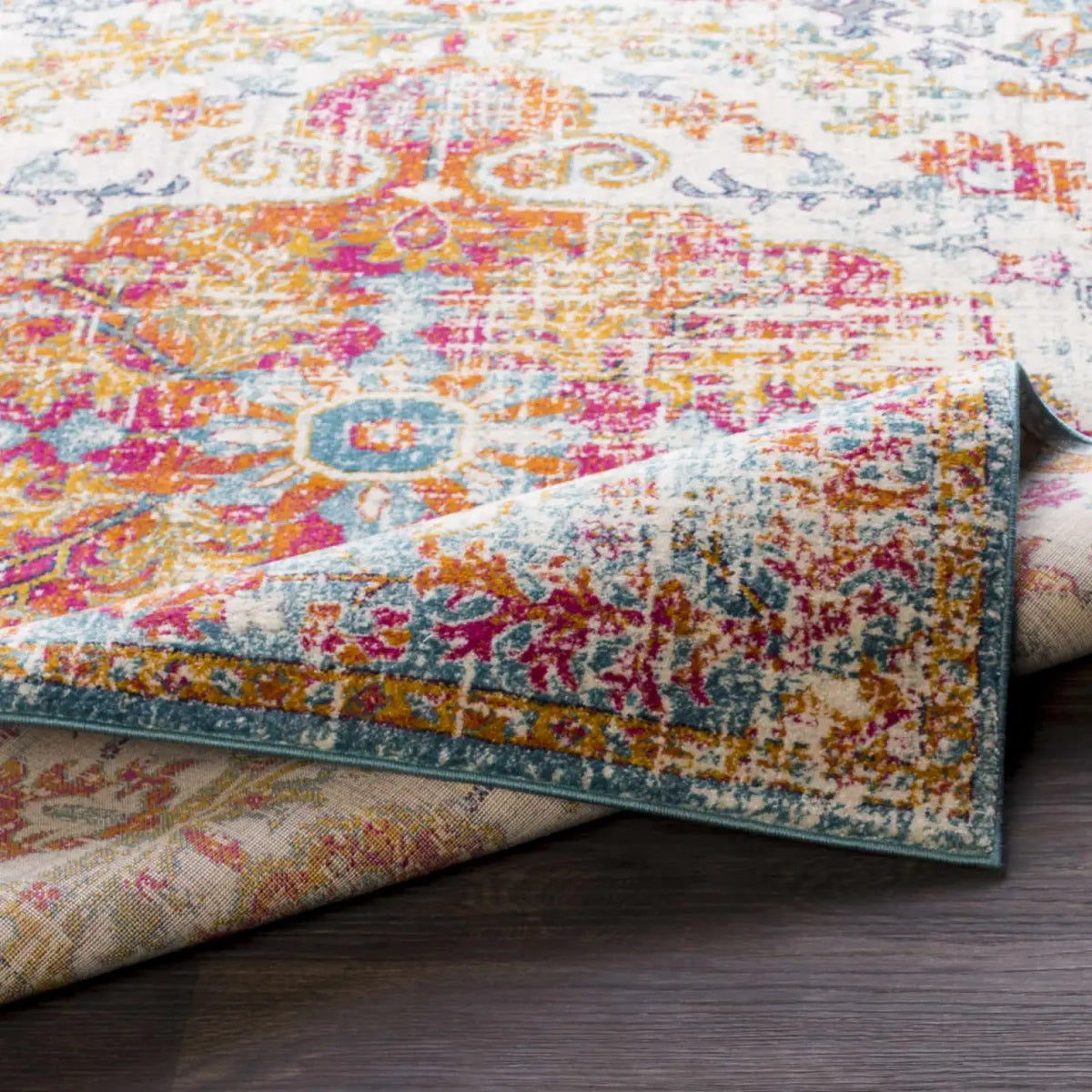 Traditional Medallion Rug in Multicolor Polypropylene, Machine