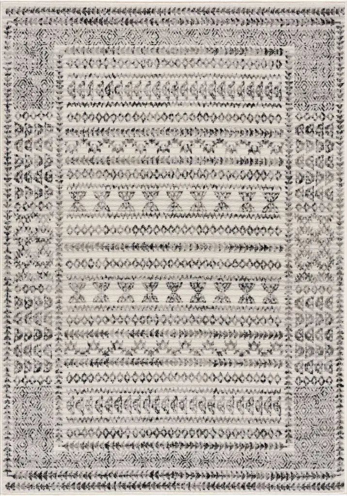 Transitional Bohemian Area Rug in Machine-Woven Polypropylene