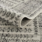 Transitional Bohemian Area Rug in Machine-Woven Polypropylene