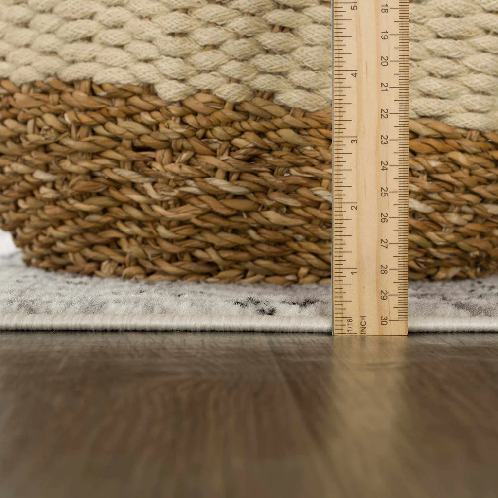 Transitional Bohemian Area Rug in Machine-Woven Polypropylene