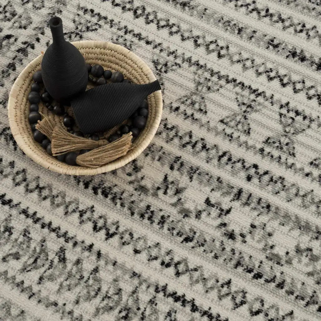 Transitional Bohemian Area Rug in Machine-Woven Polypropylene