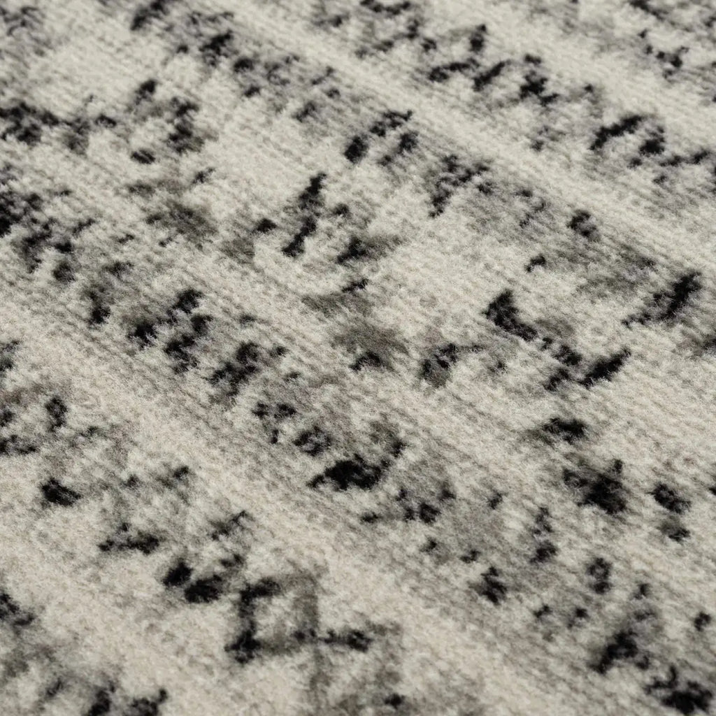 Transitional Bohemian Area Rug in Machine-Woven Polypropylene