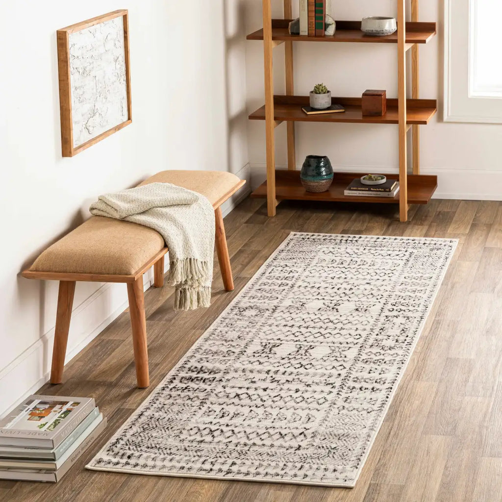 Transitional Bohemian Area Rug in Machine-Woven Polypropylene