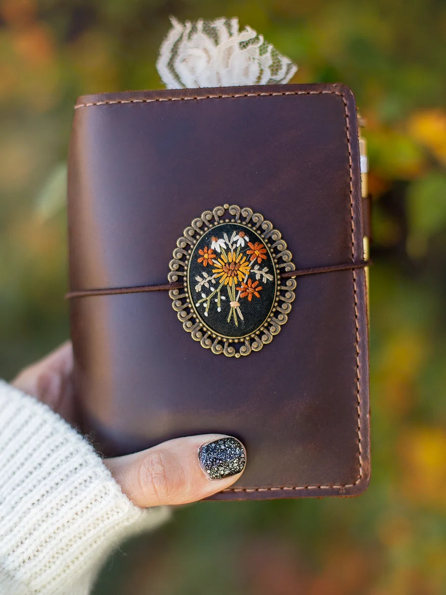 Traveler's Notebook in Brown Full Grain Leather with Cascade Pocket Design for Everyday Writing