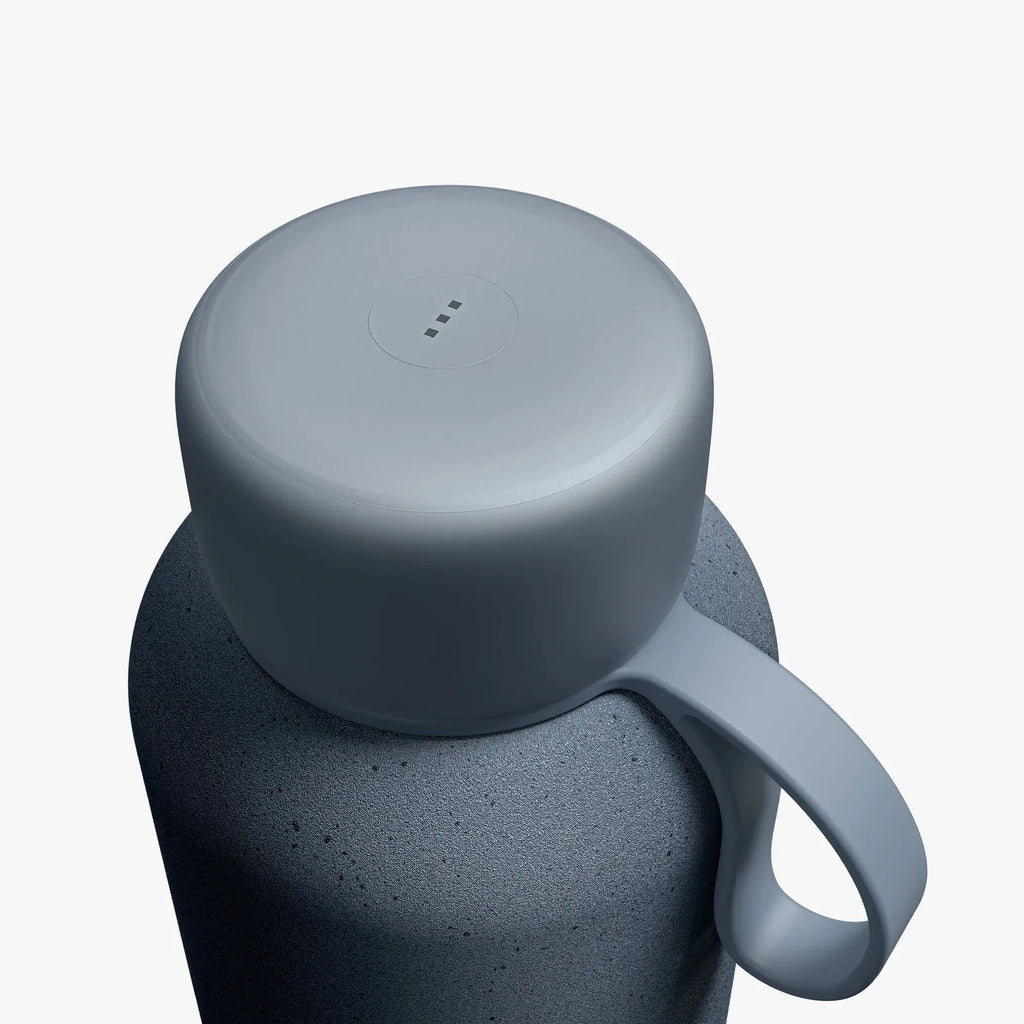 UVC Purifying Stainless Steel Water Bottle with USB-C Charging, Vacuum Insulation and 500 mL or 750 mL Sizes