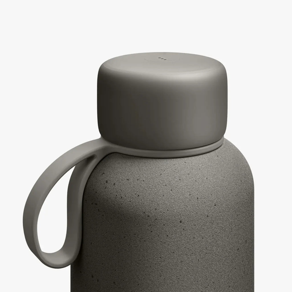 UVC Purifying Stainless Steel Water Bottle with USB-C Charging, Vacuum Insulation and 500 mL or 750 mL Sizes