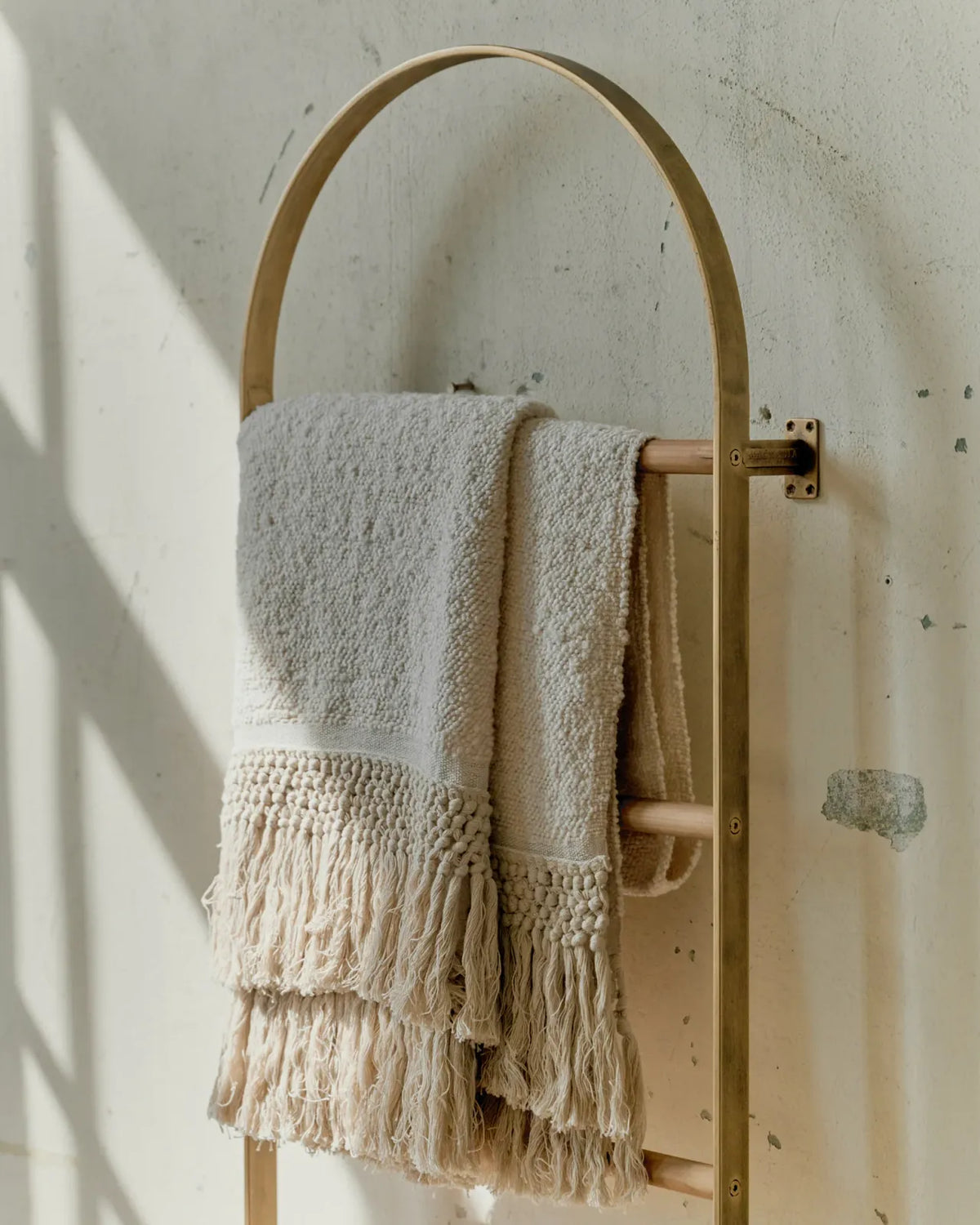 Wall-Mounted Decorative Ladder