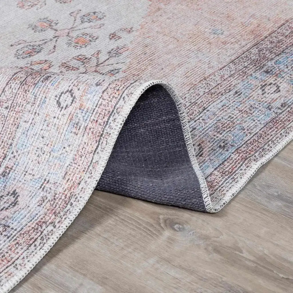 Washable Area Rug in Traditional Medallion Style, Machine Woven
