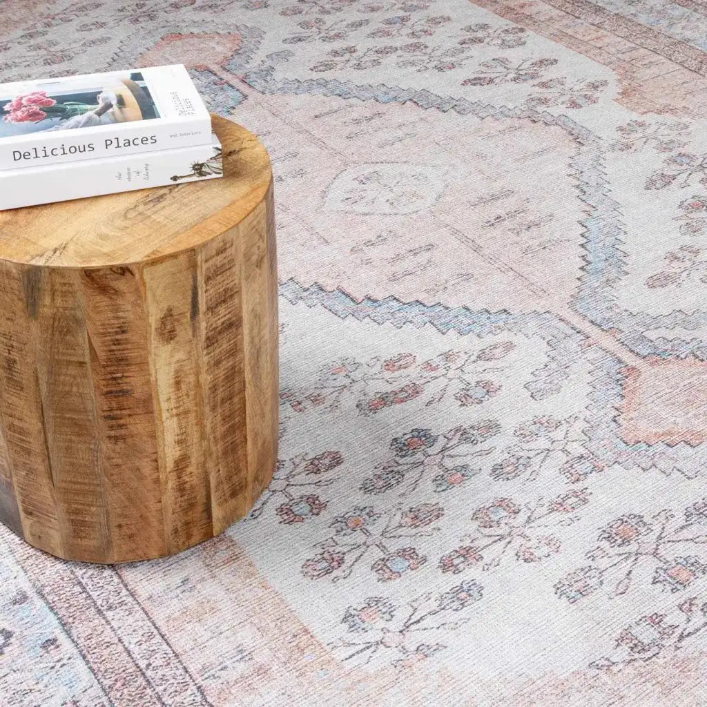 Washable Area Rug in Traditional Medallion Style, Machine Woven