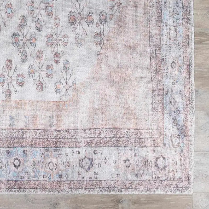 Washable Area Rug in Traditional Medallion Style, Machine Woven