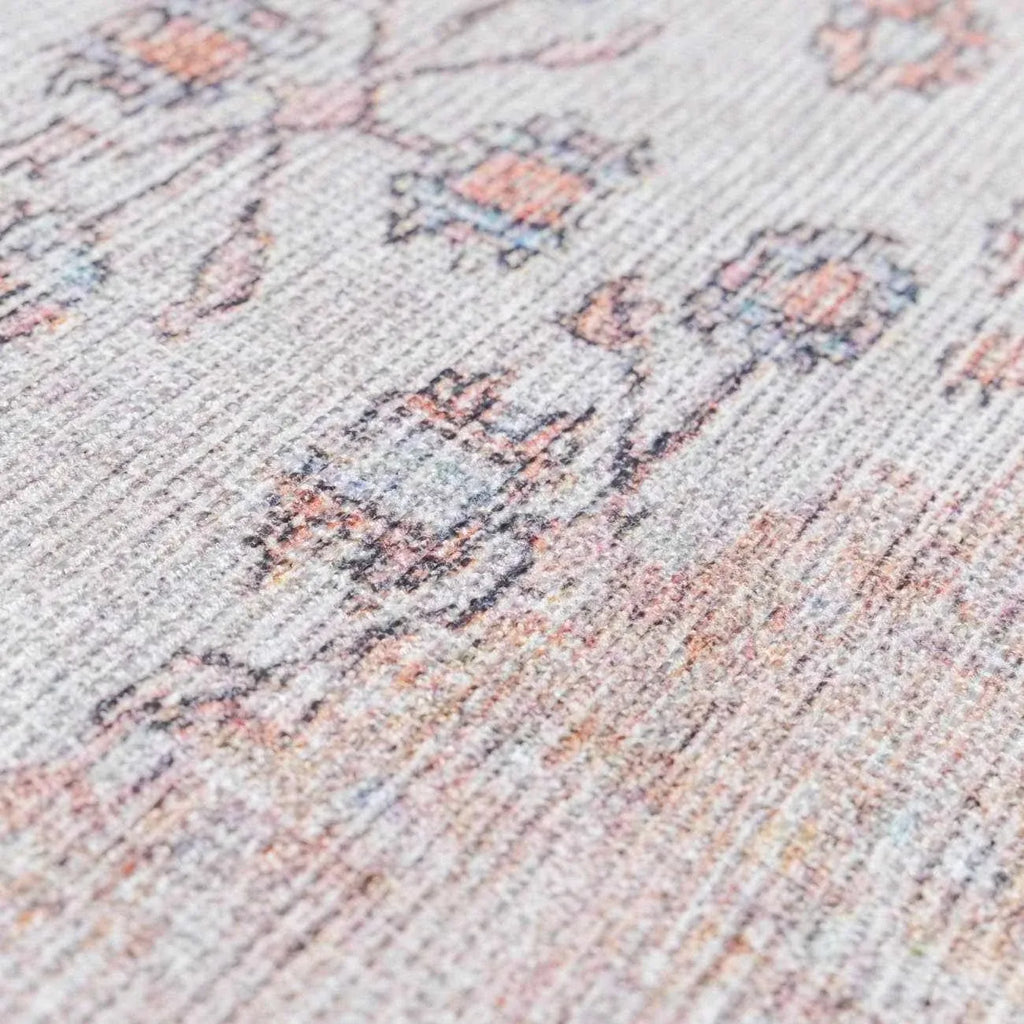 Washable Area Rug in Traditional Medallion Style, Machine Woven
