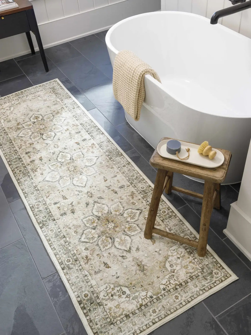 Washable Sage Medallion Area Rug, Low-Pile Machine-Woven Polyester for Traditional Rooms and Hallways