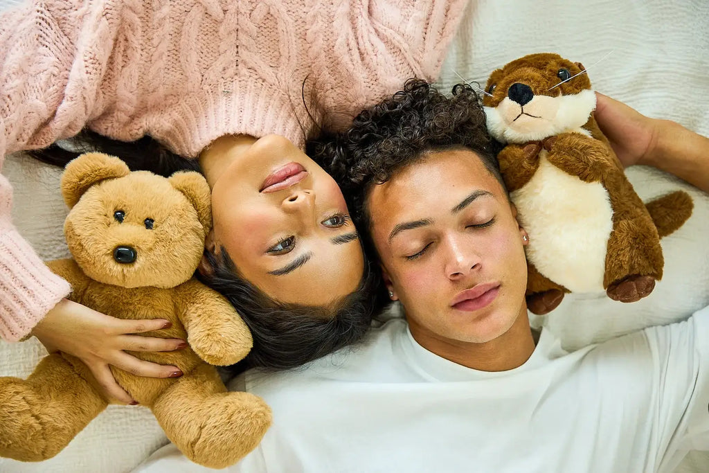 Weighted Teddy Bear with a Plush Exterior and Classic Design for Nostalgic Comfort While Winding Down