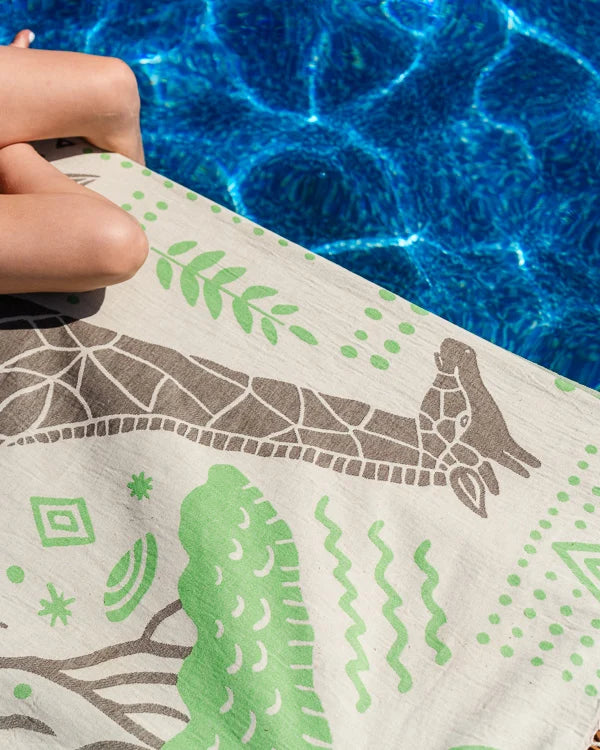 Zarafa Giraffe Organic Cotton Beach Towel, 37 x 67 Inch Natural Jacquard Weave with Twisted Tassels