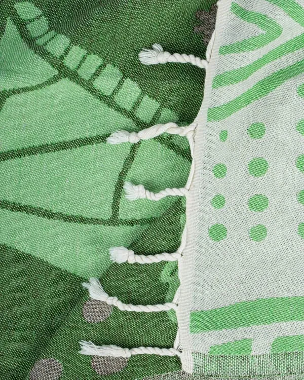 Zarafa Giraffe Organic Cotton Beach Towel, 37 x 67 Inch Natural Jacquard Weave with Twisted Tassels